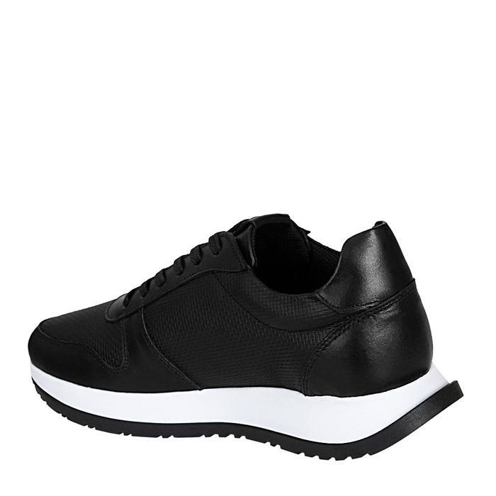 Zap.c/cordon de Hombre marca 24 walks / Zap.fw1