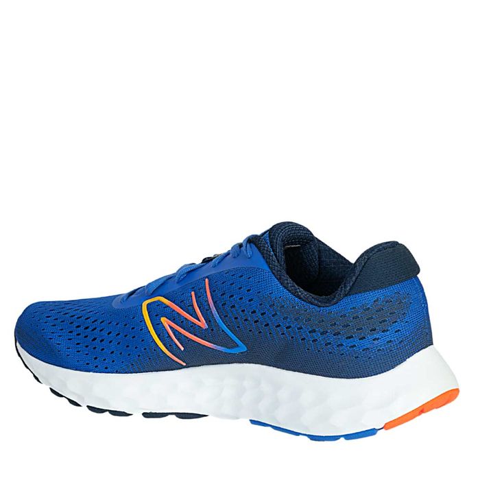 Tenis de Hombre marca New balance / Tenis m520cm8