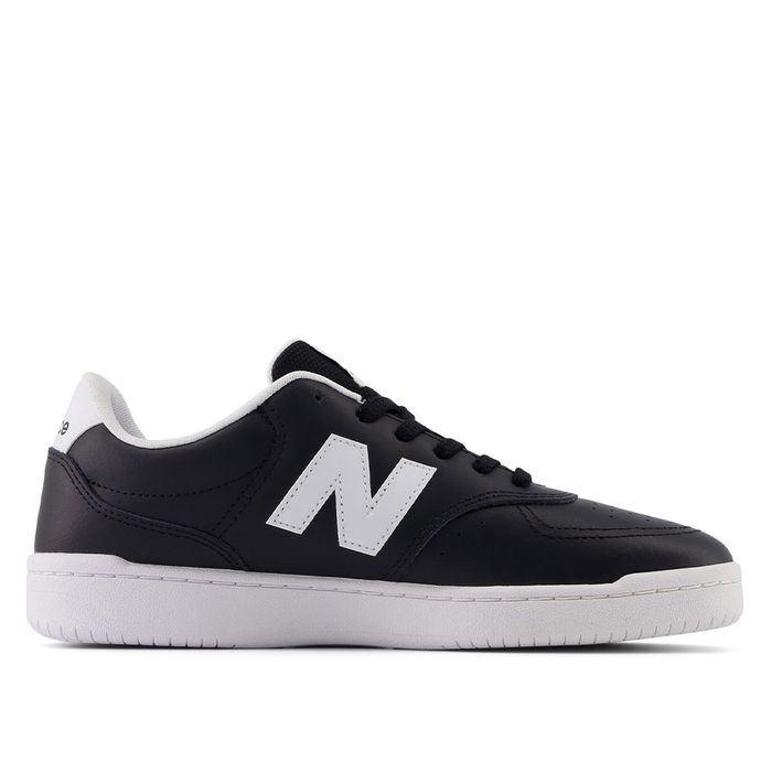Zap.c/cordon de Hombre marca New balance / Zap.bb80blk