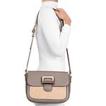 176101111_taupe_03